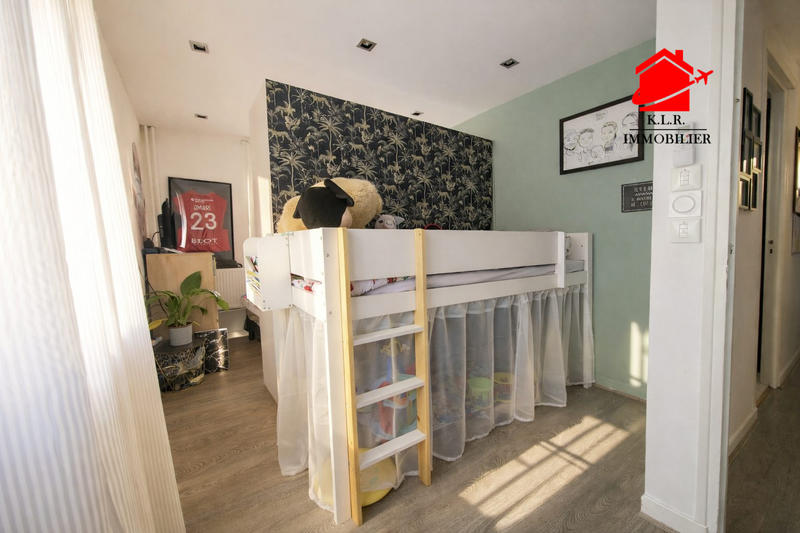 Appartement - 85 m² - 4 pièces