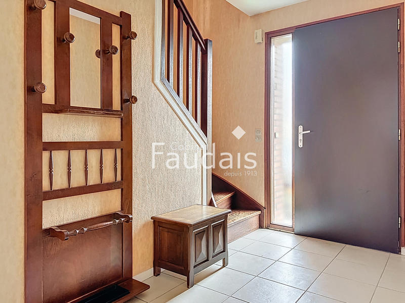 Maison - 95 m² - 5 pièces