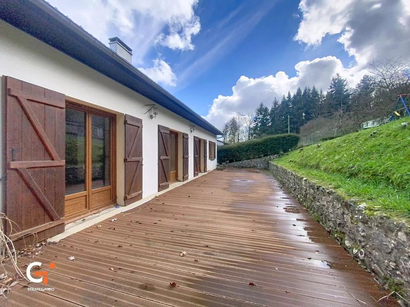 Maison - 203 m² - 7 pièces