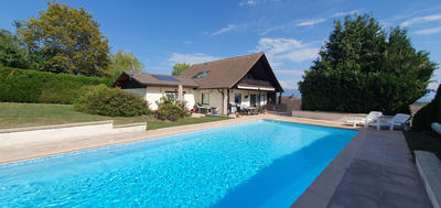 Maison - 245 m² - 9 pièces