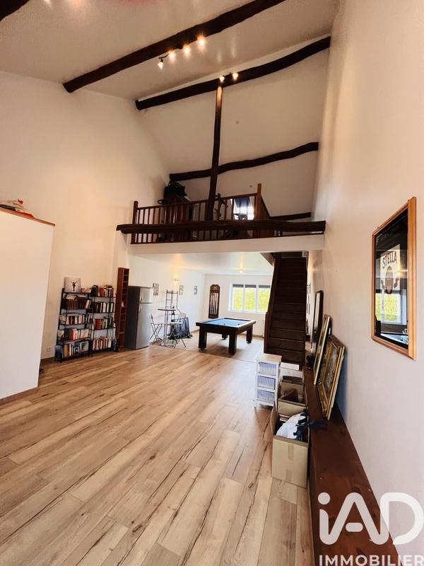 Maison - 216 m² - 6 pièces