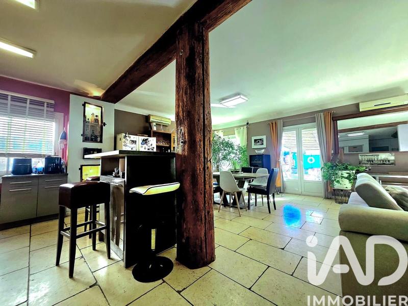 Maison - 181 m² - 7 pièces