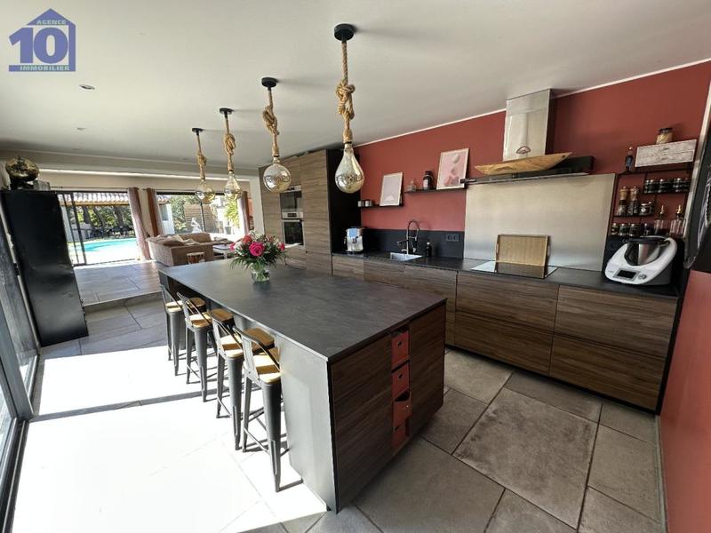 Maison - 165 m² - 5 pièces