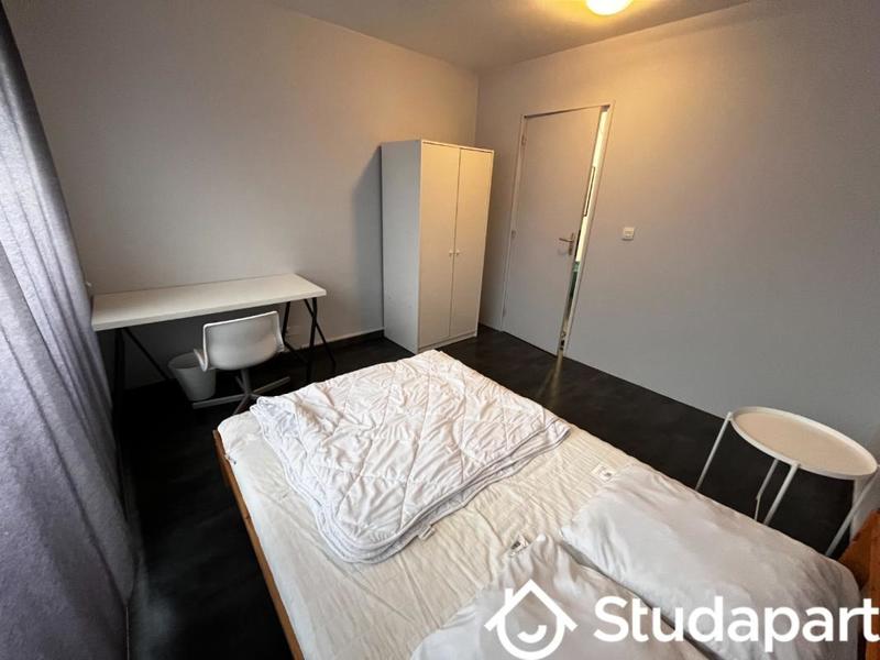 Chambre - 9 m² - 1 pièce