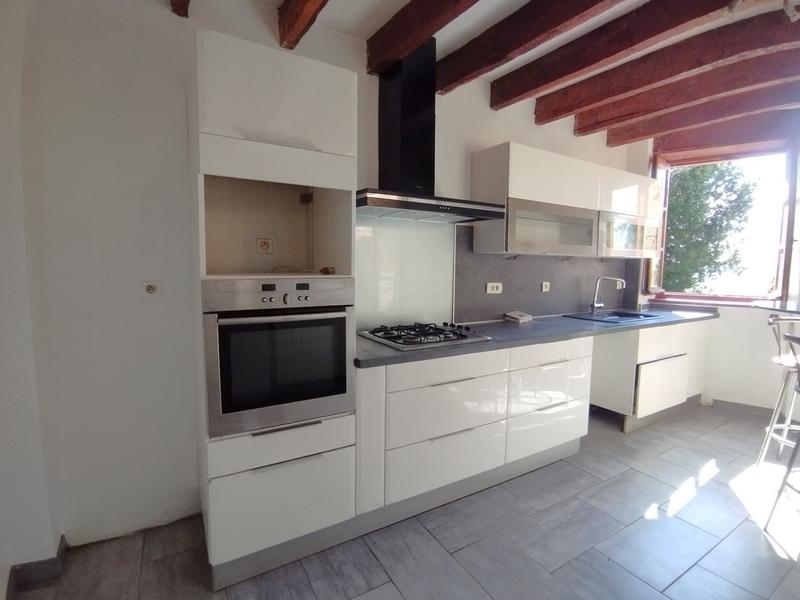 Corps de ferme - 240 m² - 8 pièces