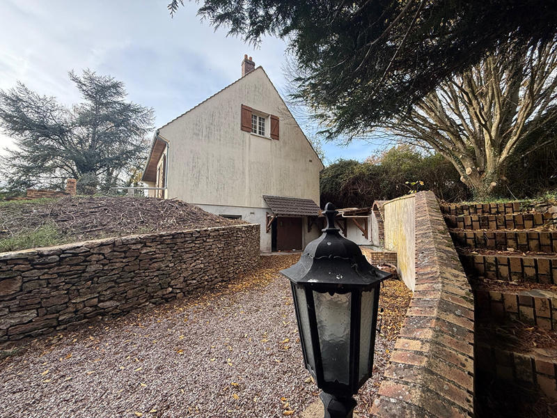 Maison - 106 m² - 4 pièces