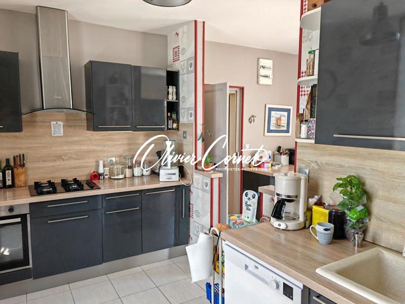 Maison - 169 m² - 9 pièces