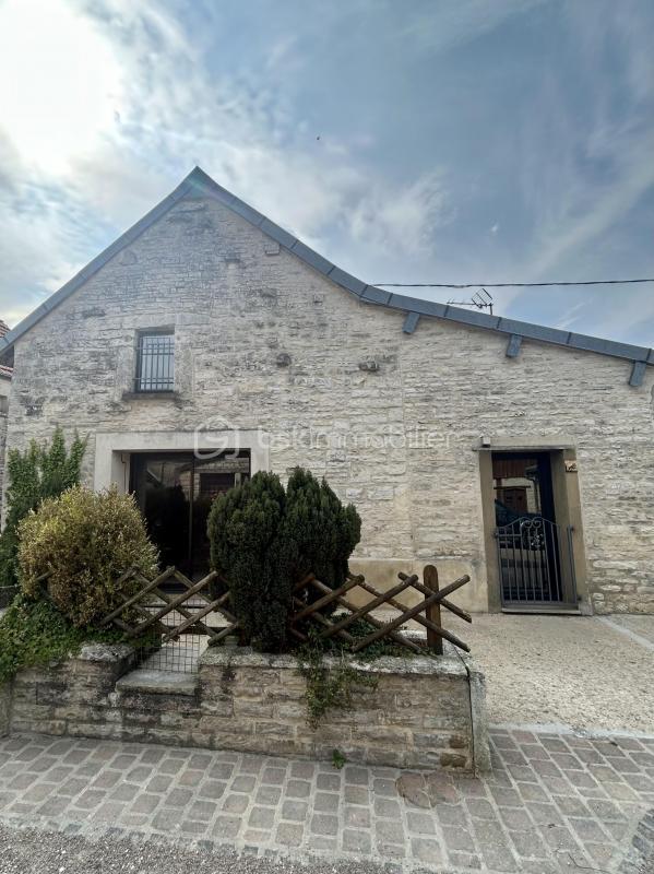 Maison en pierre - 109 m² - 5 pièces