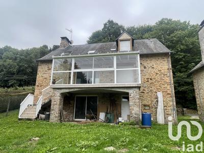 Maison - 230 m² - 8 pièces