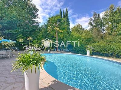 Maison - 200 m² - 7 pièces