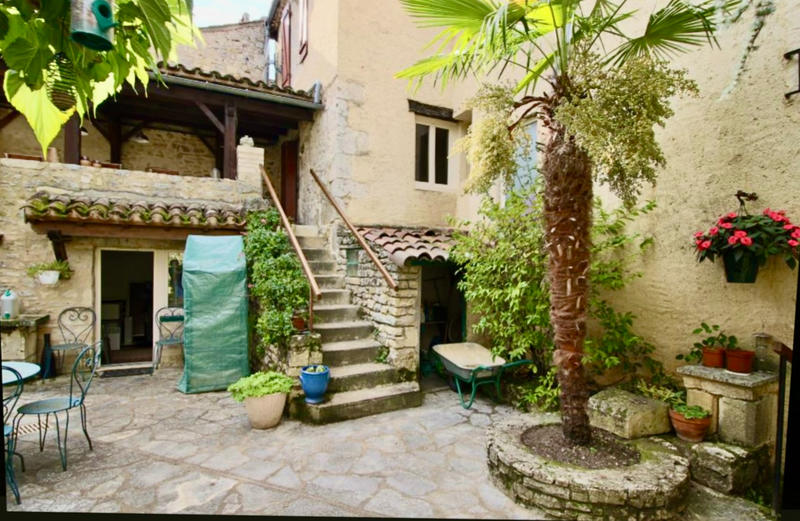 Maison - 147 m² - 7 pièces