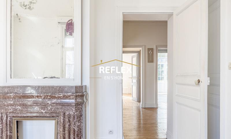 Maison - 317 m² - 12 pièces