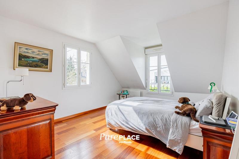 Maison - 205 m² - 8 pièces