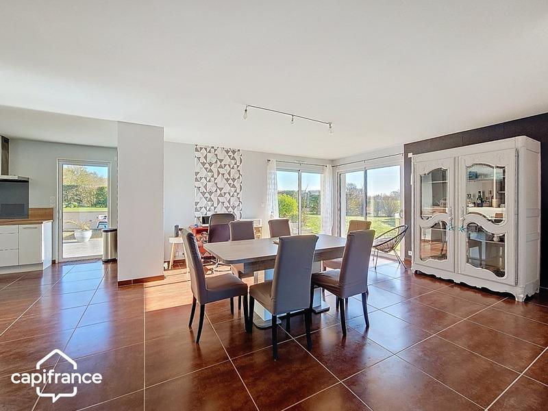 Maison - 121 m² - 6 pièces