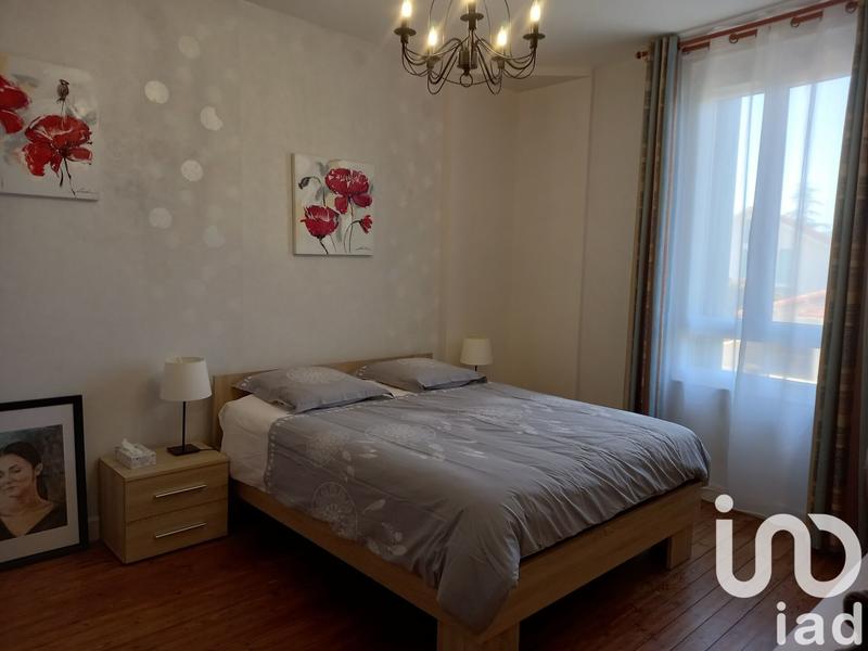 Maison - 230 m² - 9 pièces