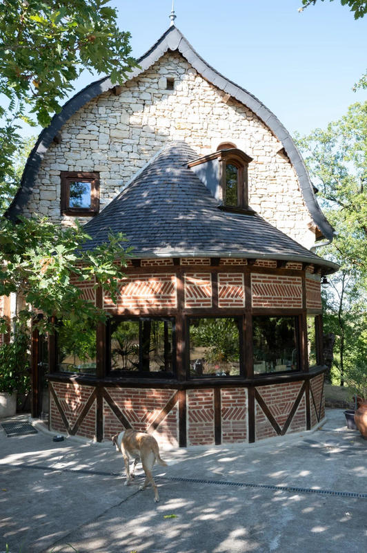 Maison - 225 m² - 9 pièces