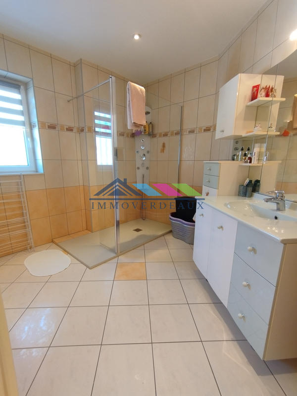 Maison - 190 m² - 6 pièces