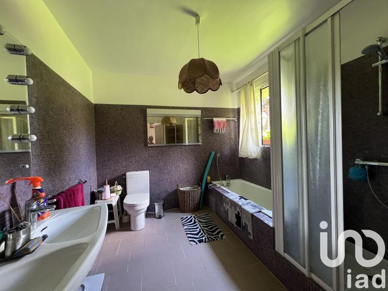 Maison - 265 m² - 8 pièces