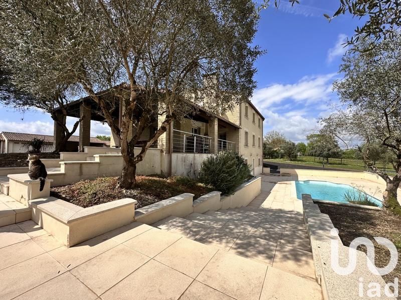 Maison - 470 m² - 13 pièces