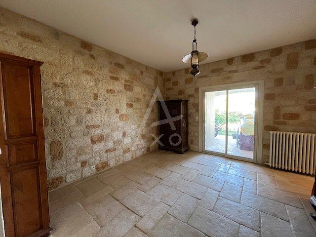 Maison - 250 m² - 6 pièces