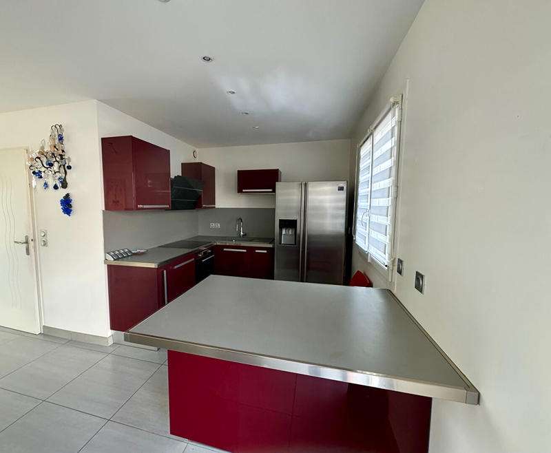 Appartement - 95 m² - 3 pièces