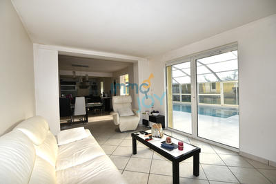 Maison - 110 m² - 4 pièces