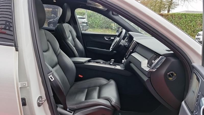 Volvo Xc60 T8 Recharge Awd 310 Ch + 145 Geartronic 8 R-Design