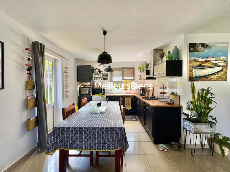 Maison - 110 m² - 4 pièces