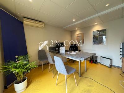 Local commercial - 172 m² - 3 pièces