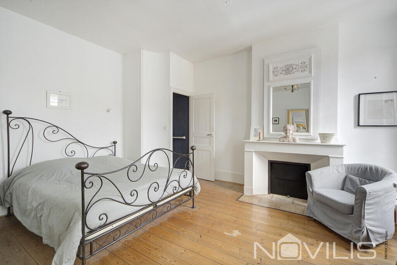 Maison - 260 m² - 5 pièces