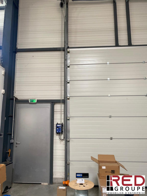 Entrepôt - 320 m²