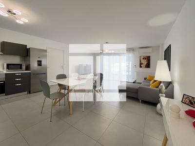 Appartement - 70 m² - 3 pièces