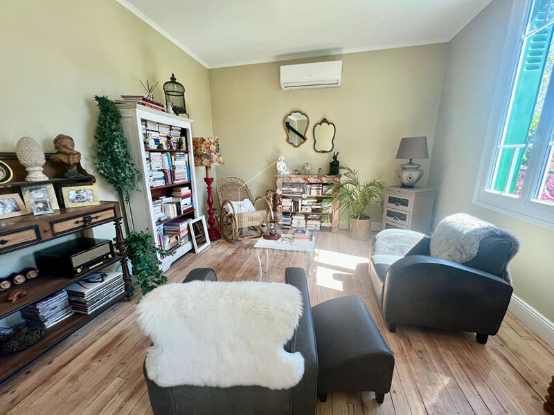 Maison - 141 m² - 6 pièces