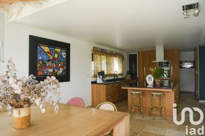 Maison - 238 m² - 6 pièces