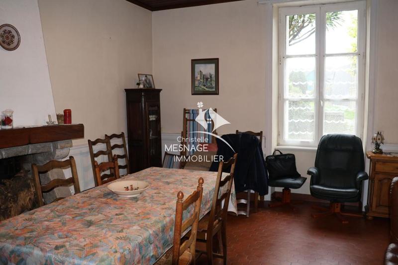 Maison - 150 m² - 8 pièces