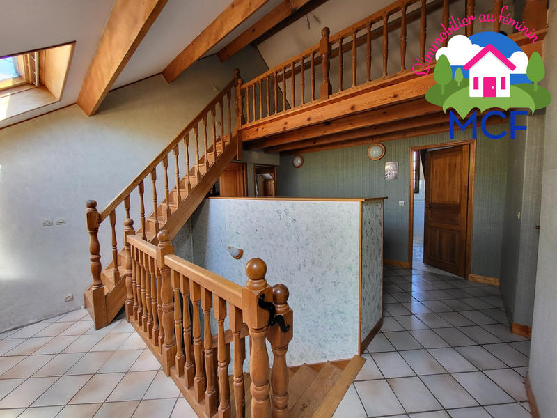 Maison - 288 m² - 10 pièces