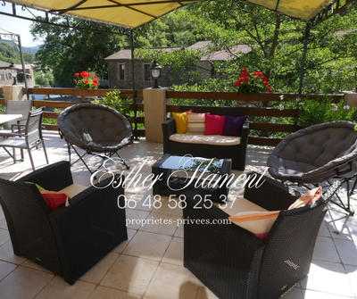 Maison - 337 m² - 9 pièces