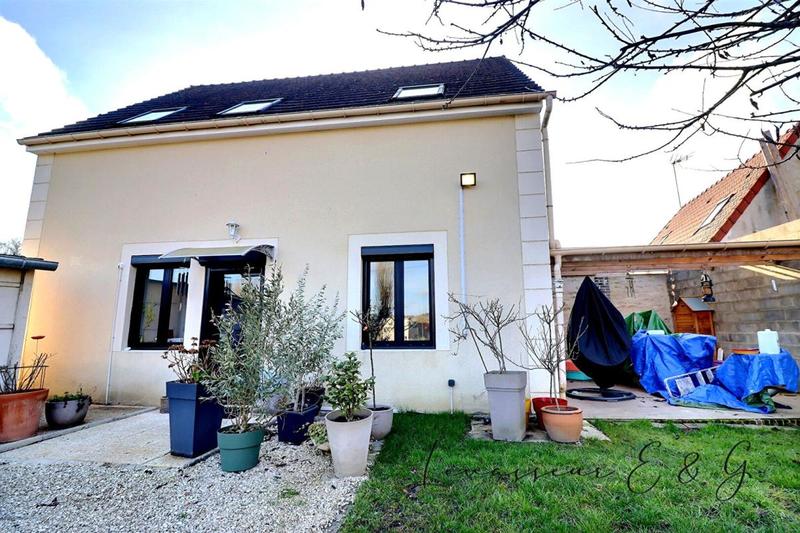 Maison - 64 m² - 5 pièces