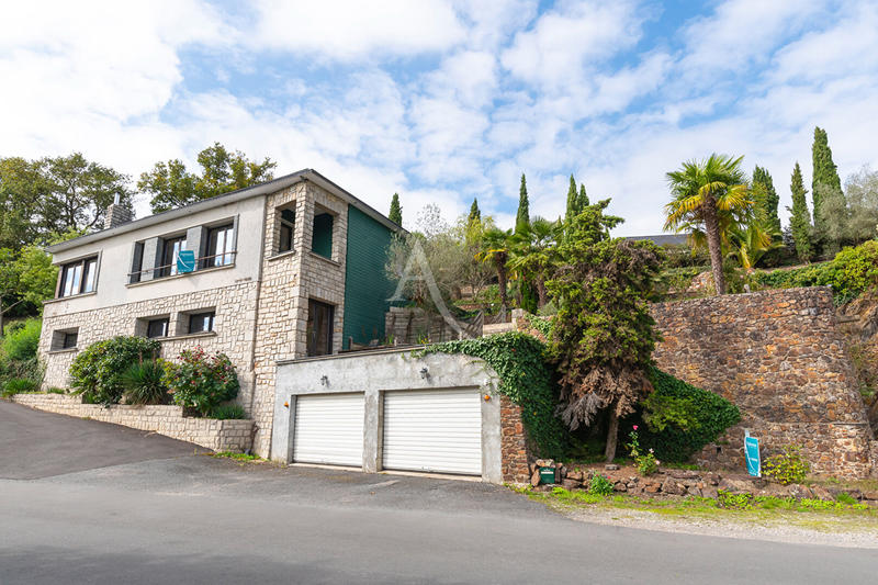 Maison - 178 m² - 6 pièces