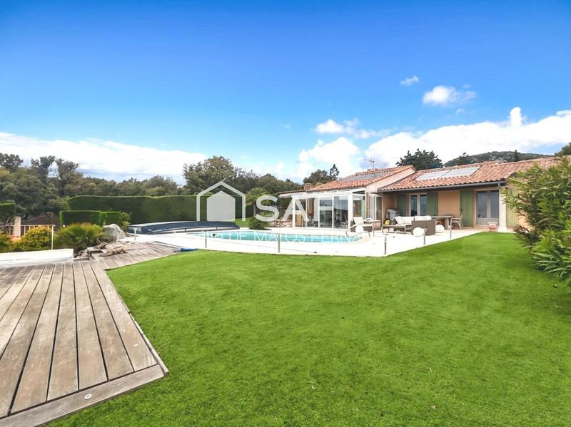 Maison - 141 m² - 5 pièces