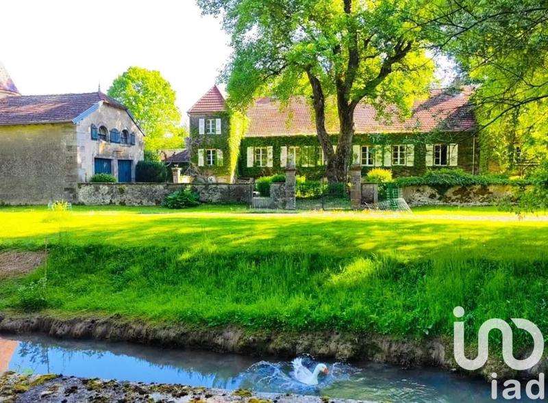 Château - 295 m² - 10 pièces