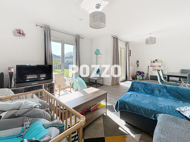 Maison - 97 m² - 5 pièces