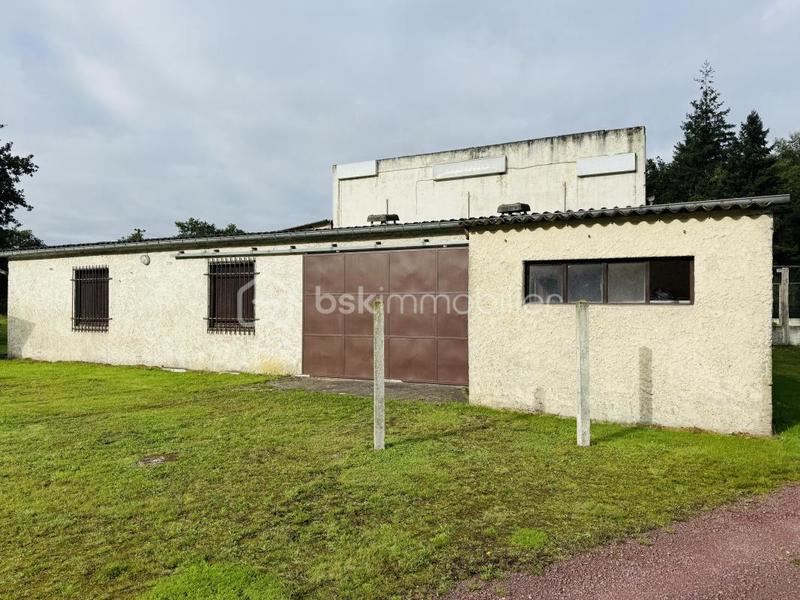 Maison - 380 m² - 4 pièces