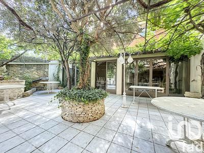 Maison - 360 m² - 10 pièces