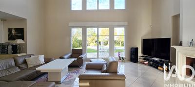 Maison - 228 m² - 7 pièces