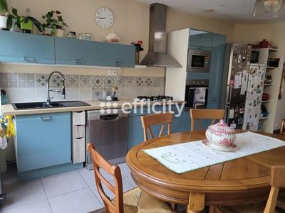 Immeuble - 208 m² - 9 pièces