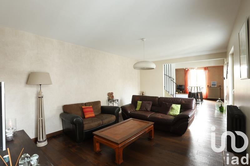 Maison - 270 m² - 10 pièces