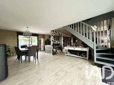 Maison - 144 m² - 5 pièces