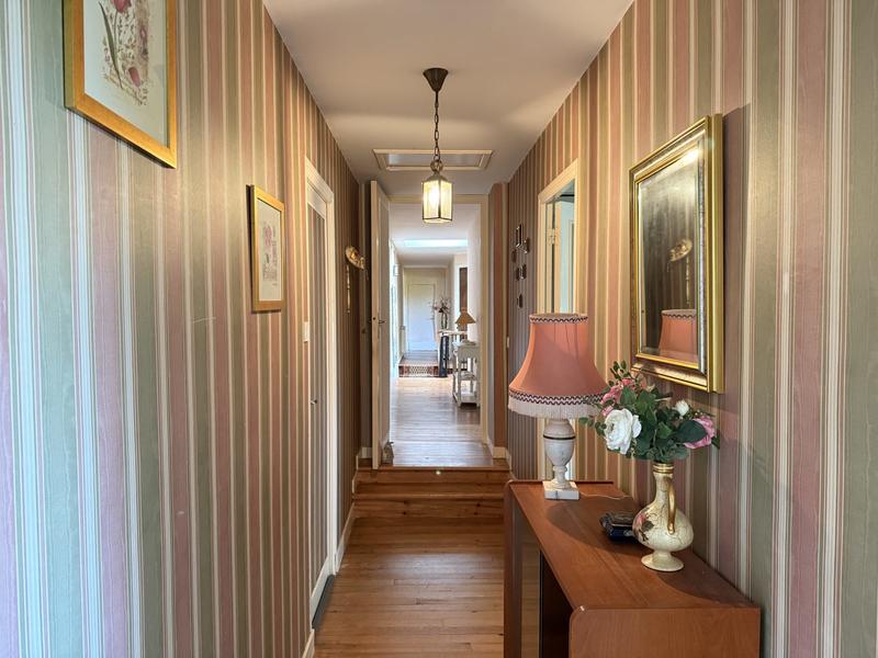 Maison - 338 m² - 11 pièces