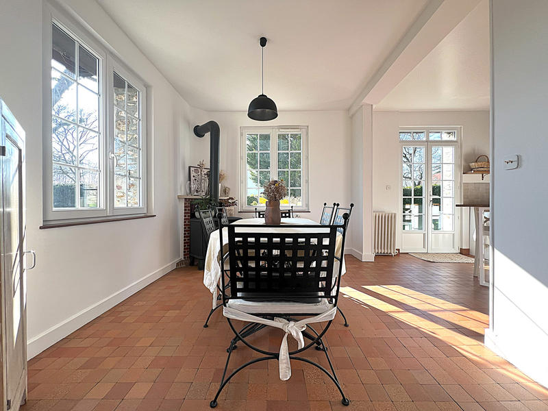 Maison - 297 m² - 10 pièces